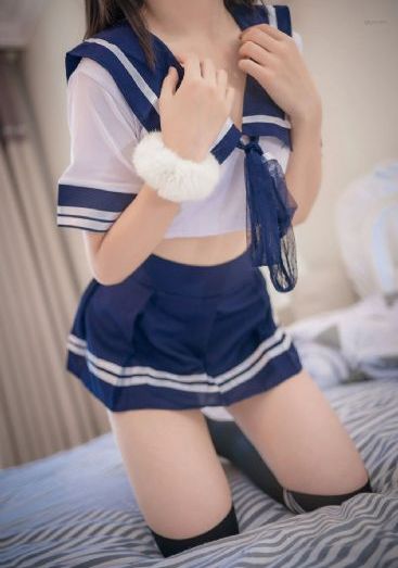 超碰在线看_十万网红美女美酱