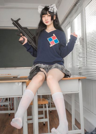 欧美午夜成人片在线观看_十万网红美女美酱
