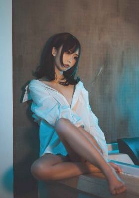 浴室里强摁做开腿呻吟的电视_BD韩语动漫免费观看